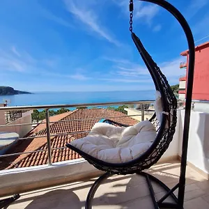 28 Appart hôtel Himarë