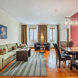 Serviced Josefstadt Apartmán