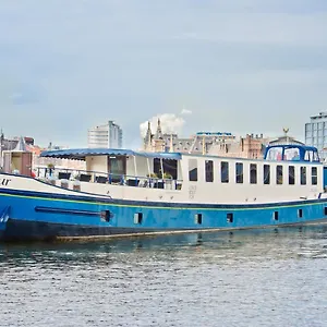 hotelboat-fleur.amsterdamhotelsnl.com/