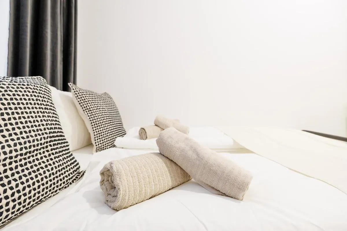 Central City Style Rooms By Home2 Viyana Avusturya