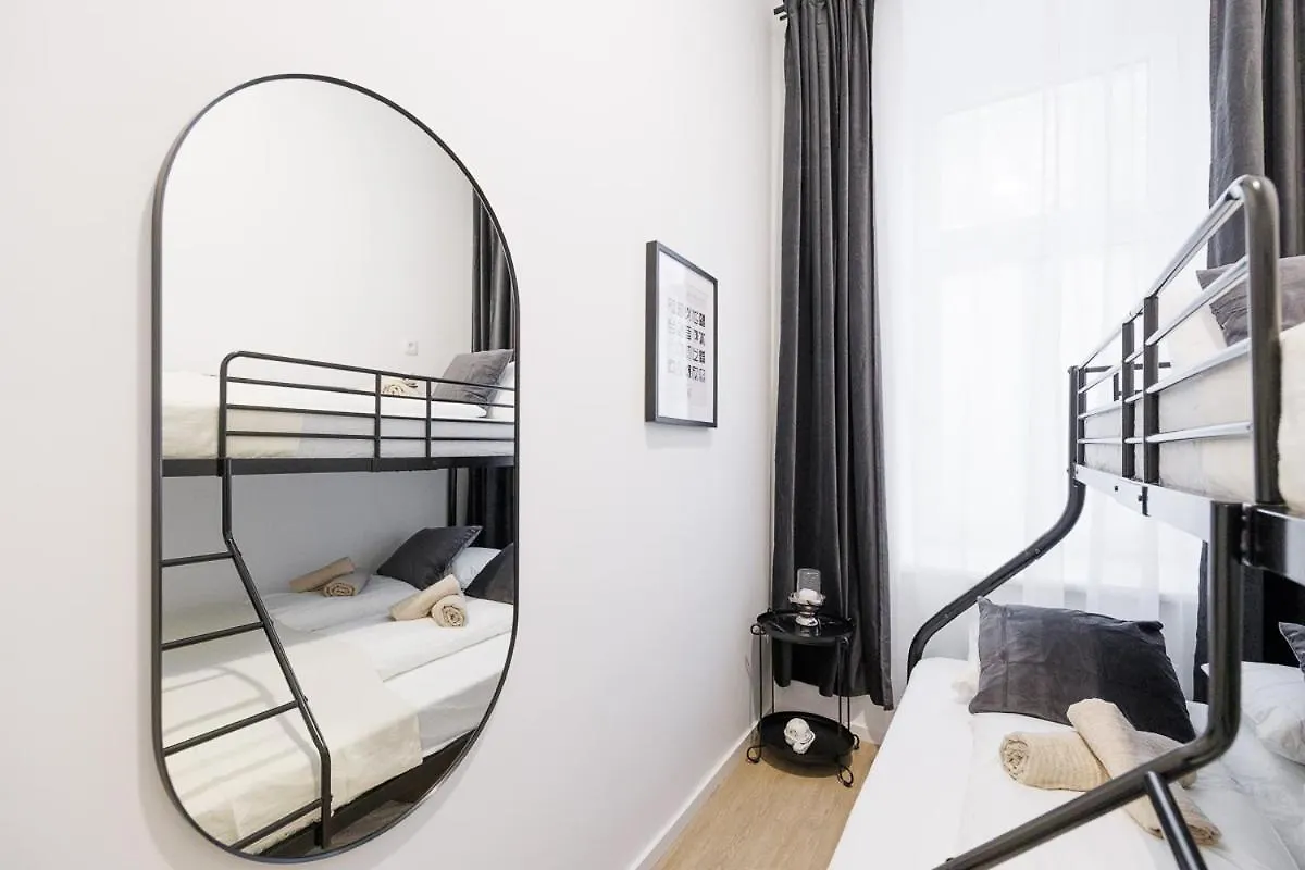Hostel Central City Style Rooms By Home2 Viyana Avusturya