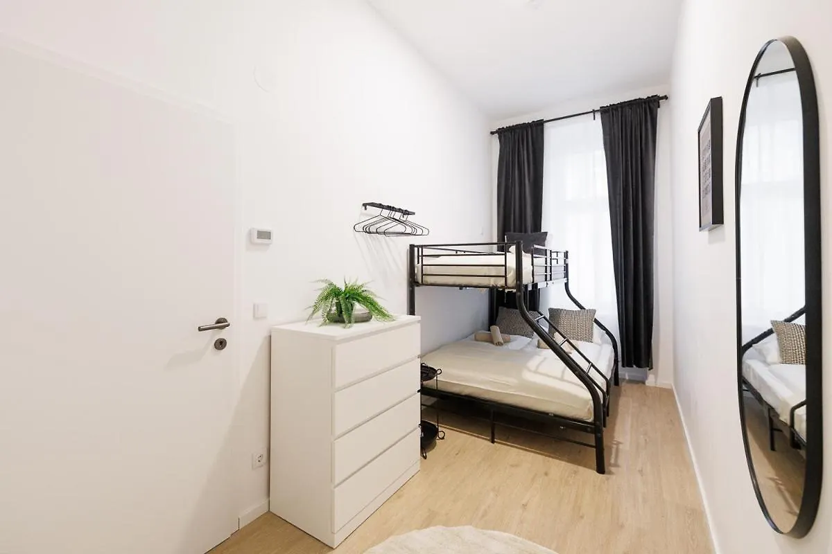 Central City Style Rooms By Home2 Viyana Avusturya